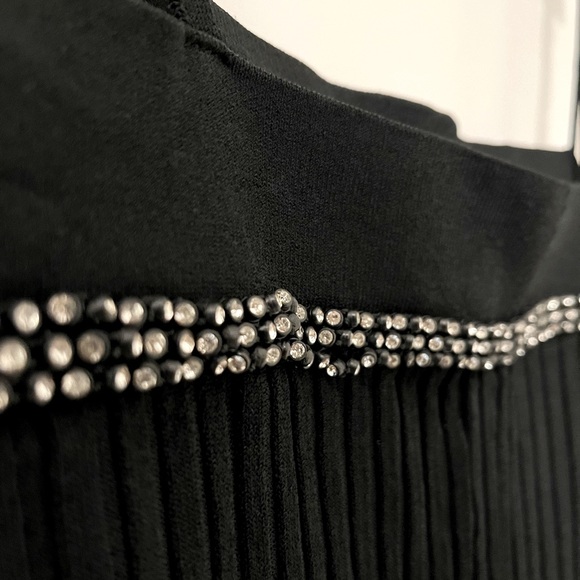 tank top - Picture 3 of 5